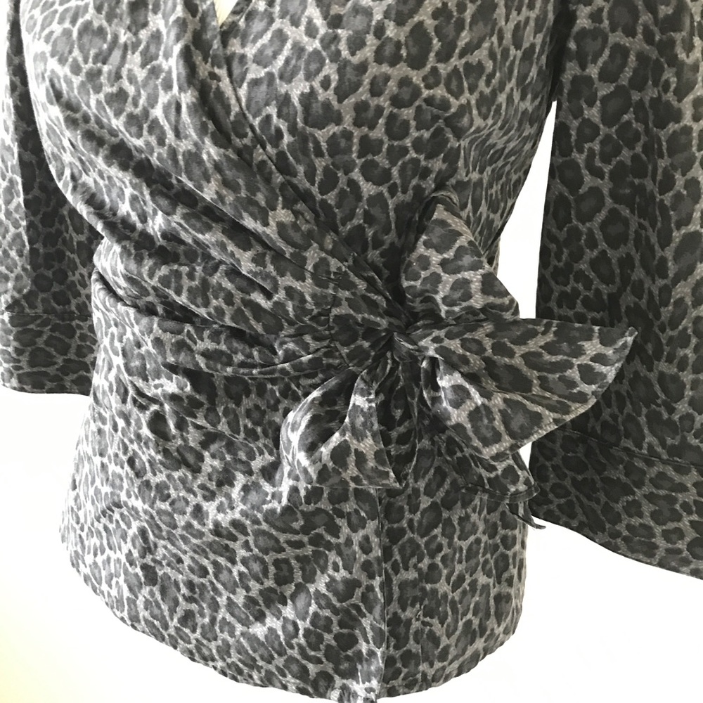 Express Wrap Top - Picture 3 of 7